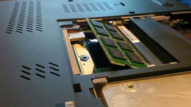 메모리 카드 설치