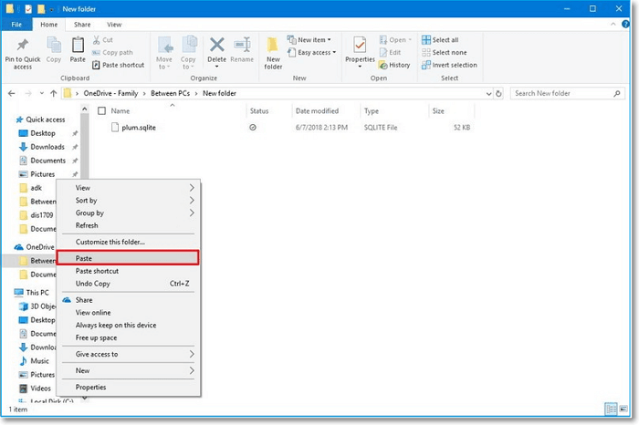 폴더를 마우스 오른쪽 버튼으로 클릭하고 붙여 넣기를 선택하십시오.
