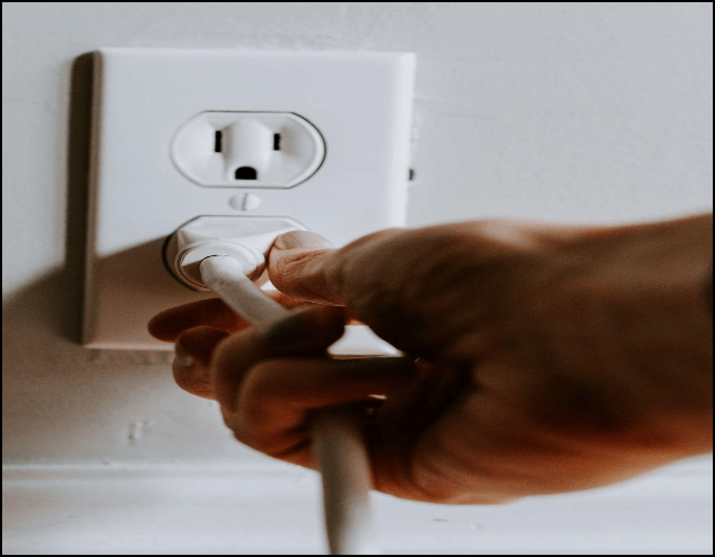 모니터를 전원에 연결